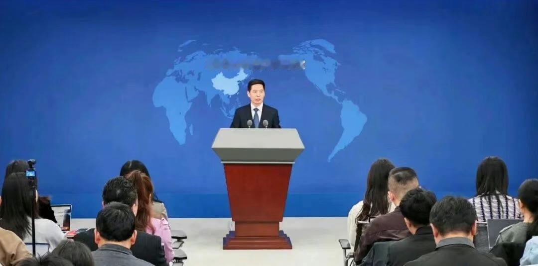 南部战区空军突然亮剑，霸气宣言：“以后决不允许有人对我大声说话”！

日前，南部