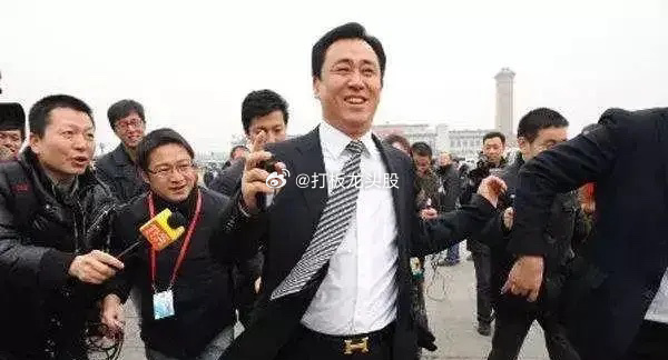 去美国申请破产是招臭棋，许家印如果没有去美国申请美元债【200亿美元】破产保护，