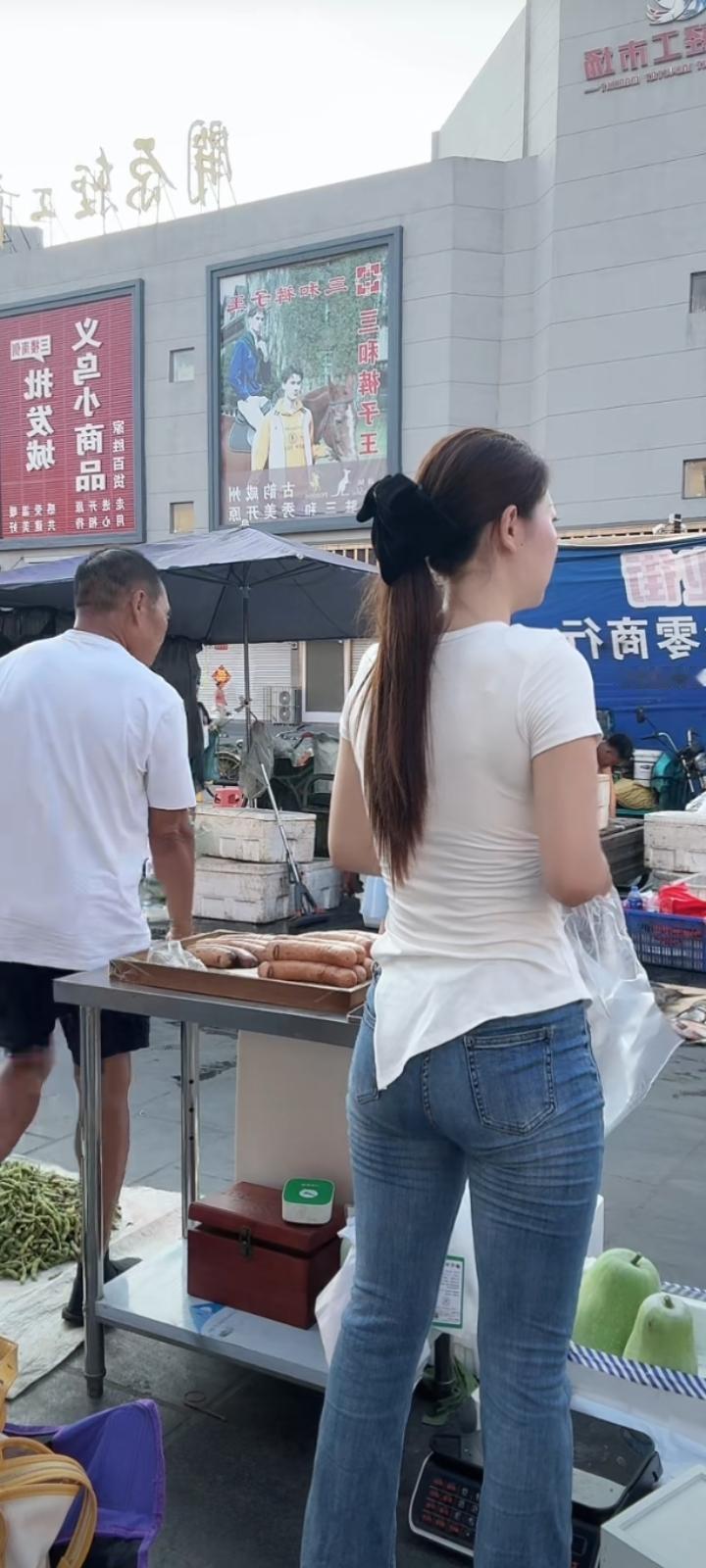 早晨的集市