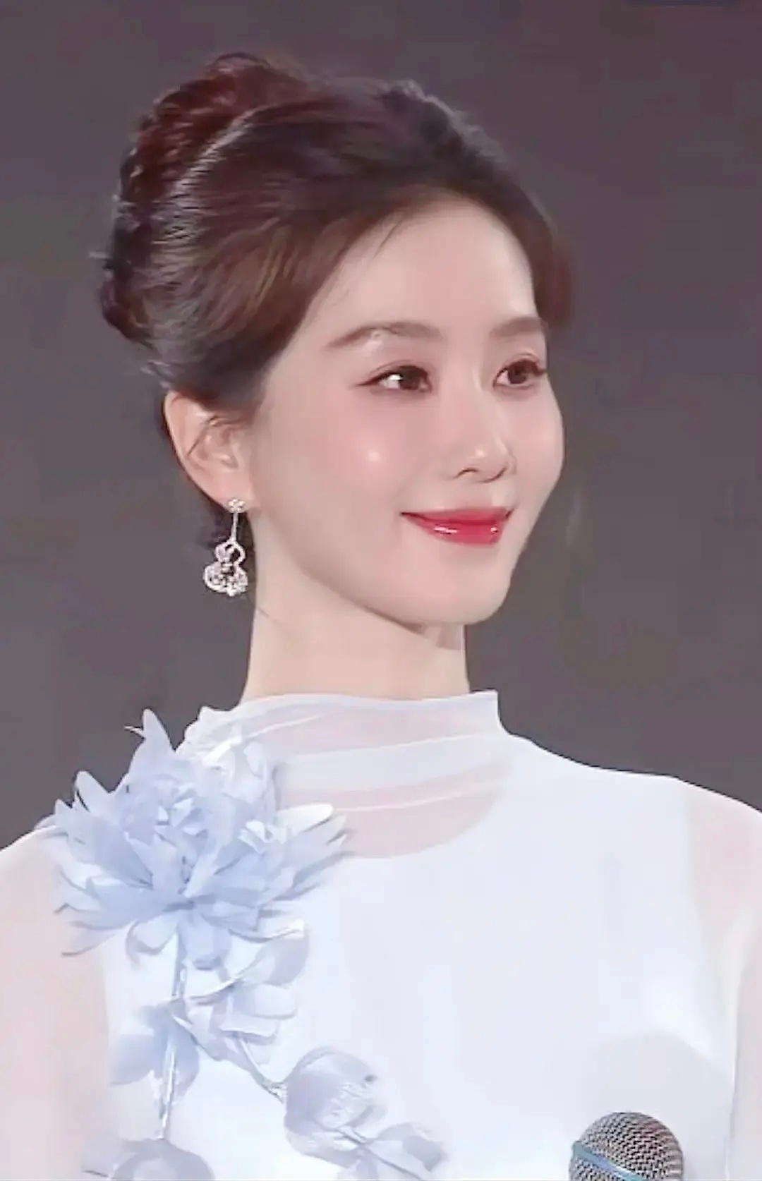 刘诗诗这个水光肌真的很好看啊，绝美 