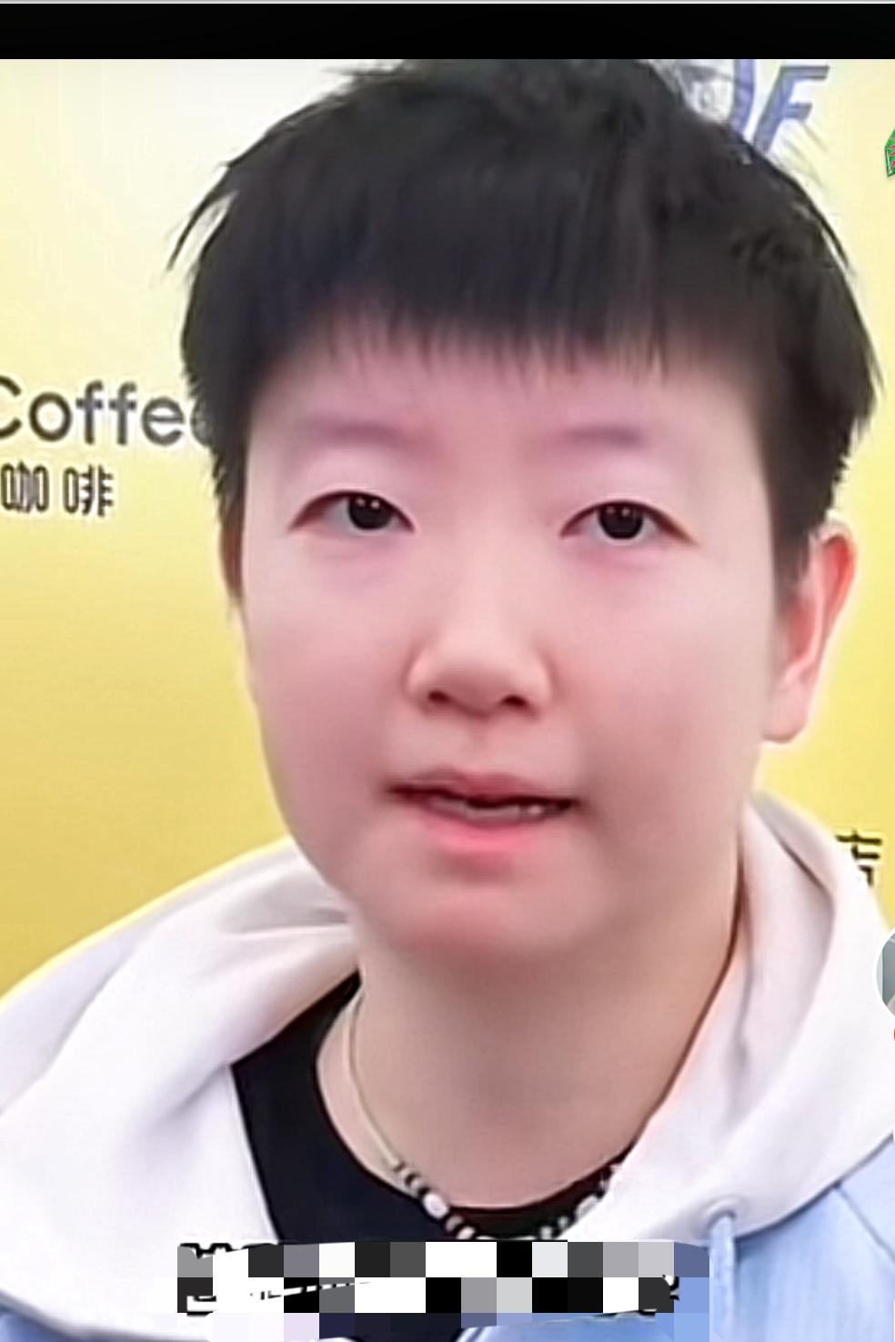 莎莎有话对大家说：
叔叔阿姨你们好！
告诉大家一个好消息，
自己当选全国青联常委