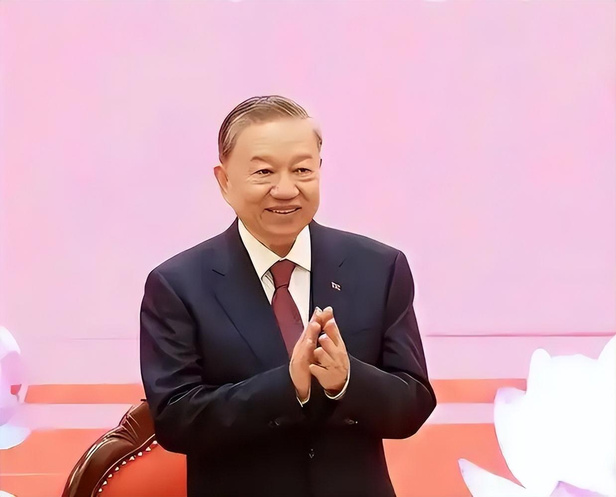 不选边站不是心软！越南双面外交真相曝光，产业链和地缘位置早已锁死。

近些年各大
