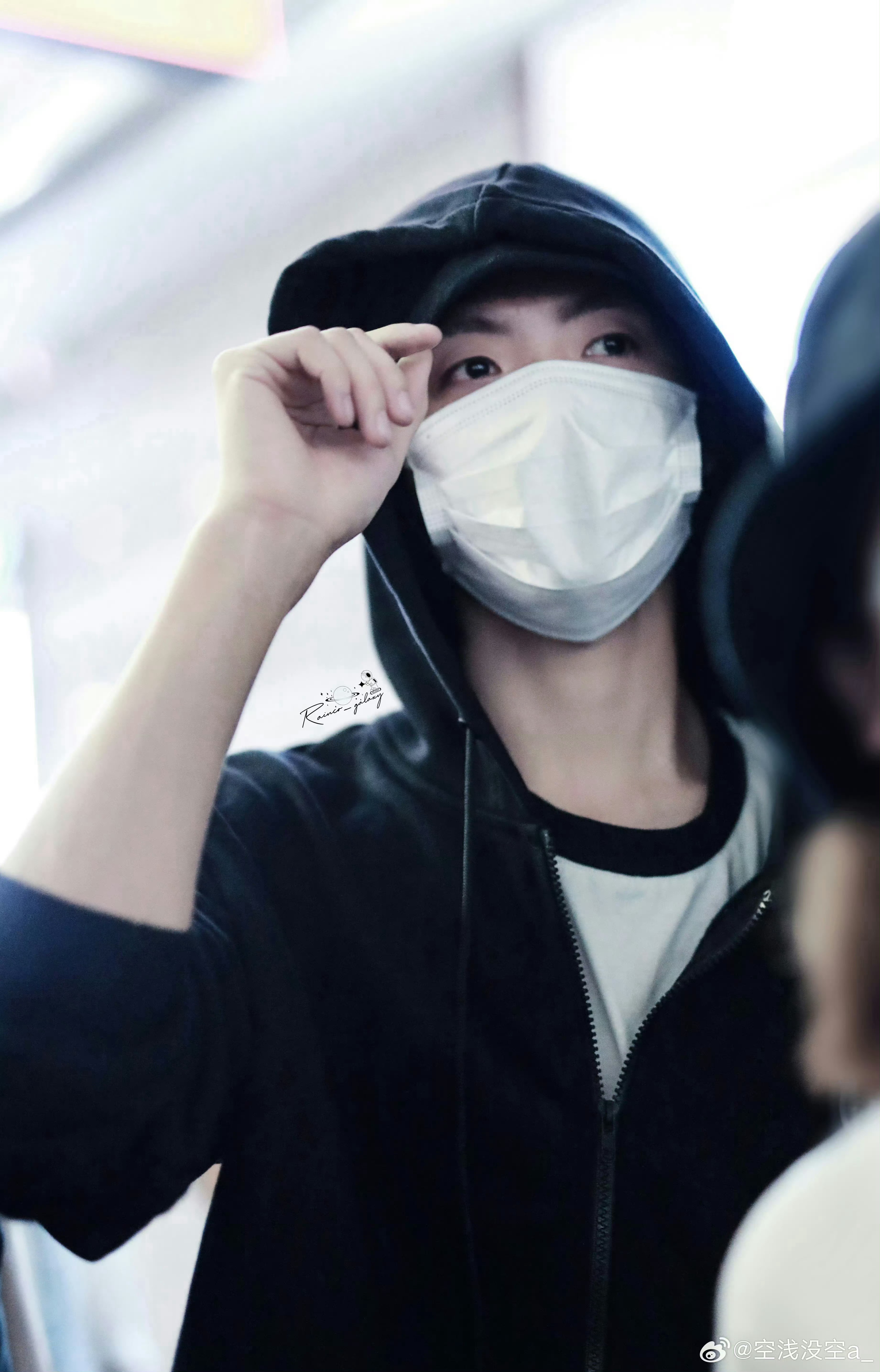 兜帽一戴，那种感觉又回来了肖宇梁氛围感xyl肖宇梁纯元瓶