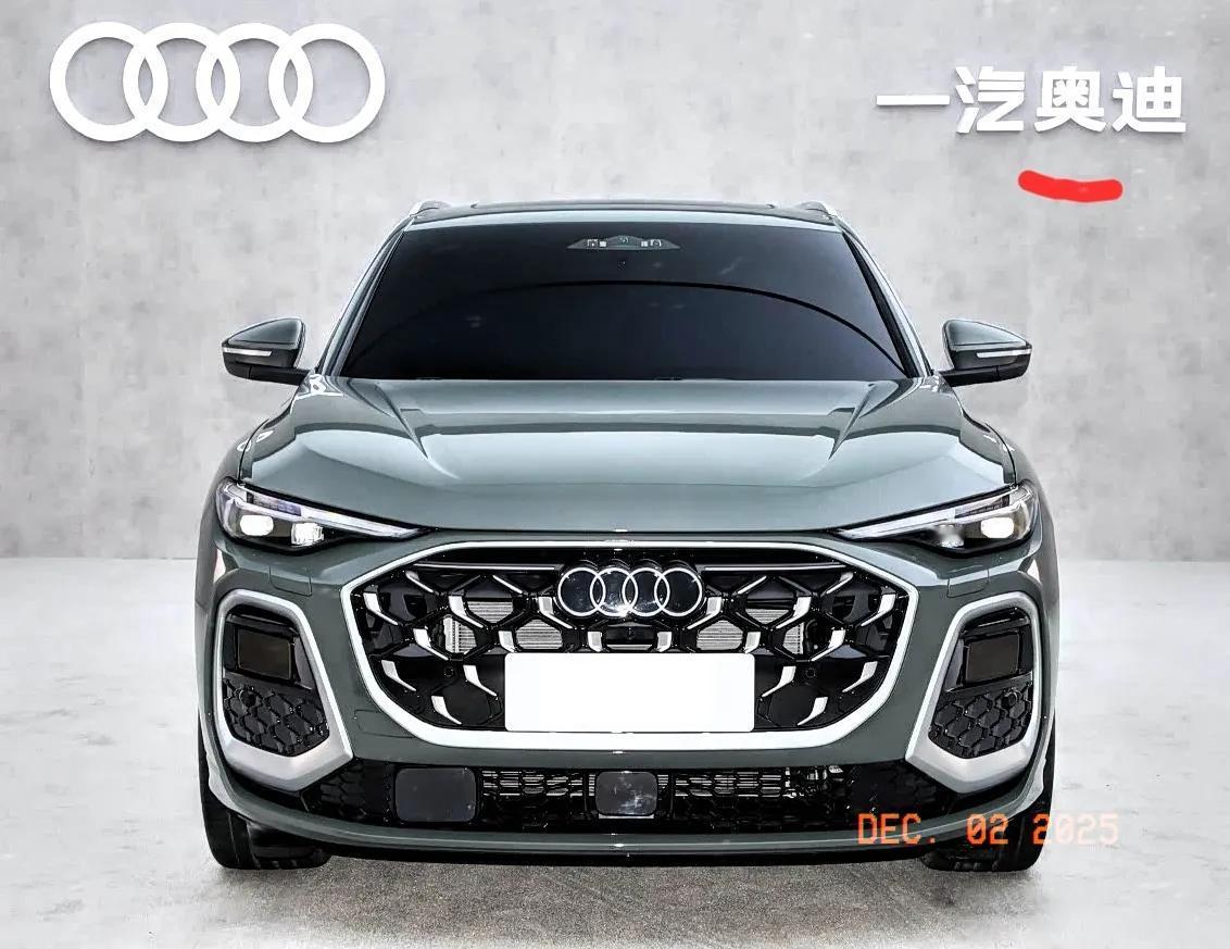 燃油党狂喜！2026款奥迪Q5L实拍，35万内带四驱这配置太能打
 
刚在头条刷