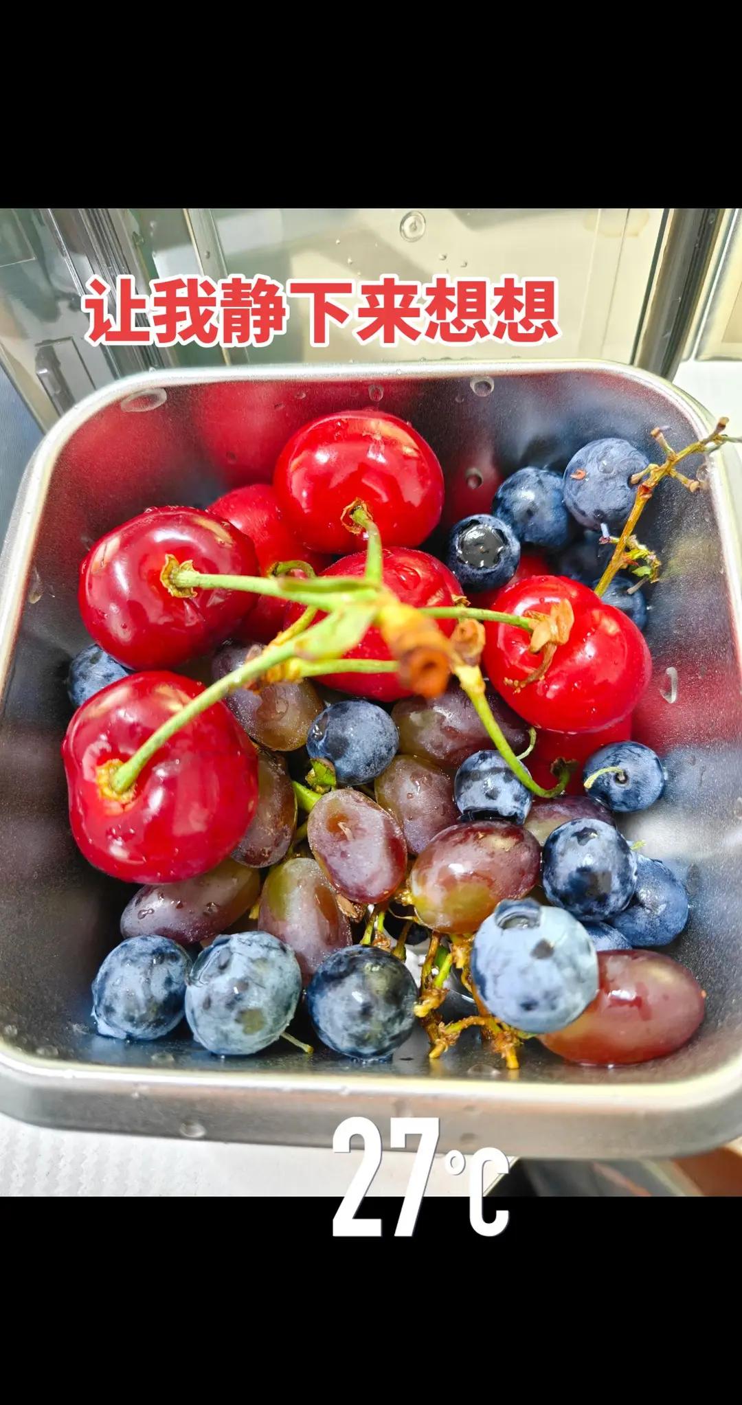 无人时代来了。🍒这配色直接封神！一口爆汁的快乐谁懂？27℃的夏天就该这么过～