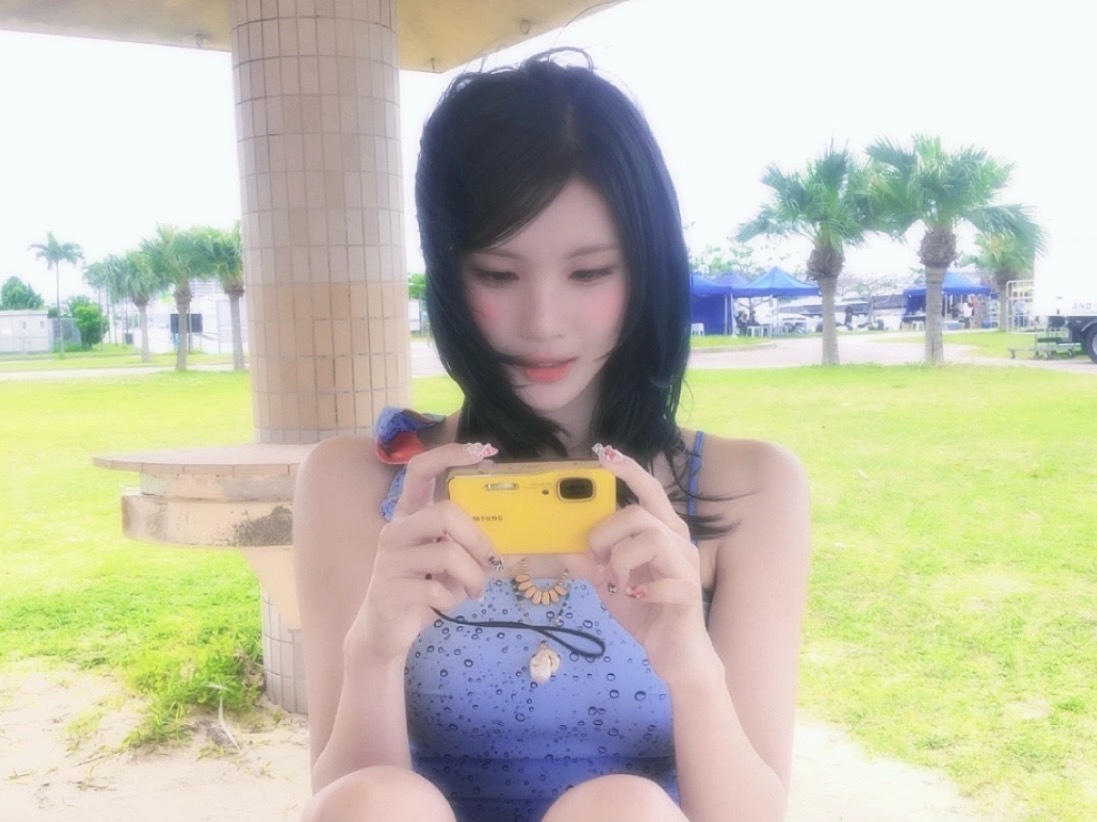 因为这组太太太美了所以给我家明珠加了个很适配的滤镜 好清新