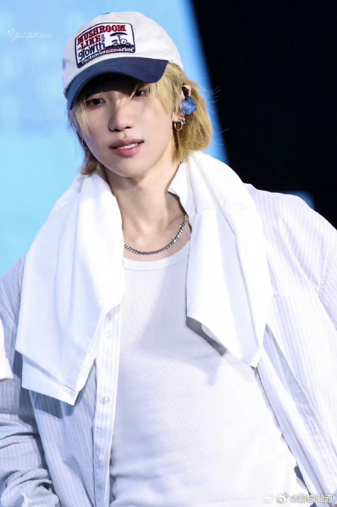 徐明浩压轴登场音乐节 终于等到徐明浩压轴出场！大型音乐节个人舞台来袭，舞台质感与