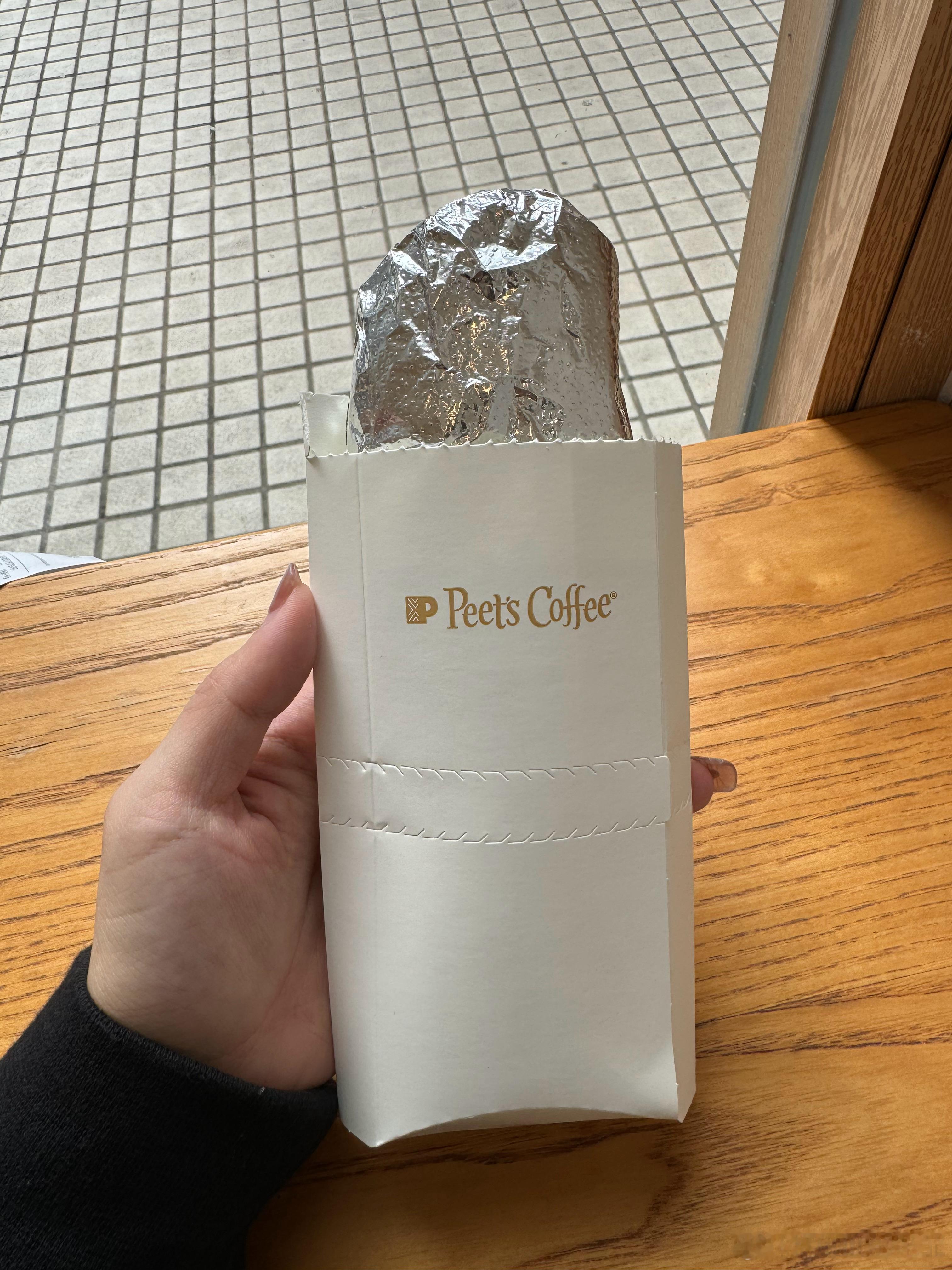 皮爷的牛肉卷第一次吃芒果树 还不错抹茶椰子水芝士华夫冰淇淋最近炫了好多车厘子#美
