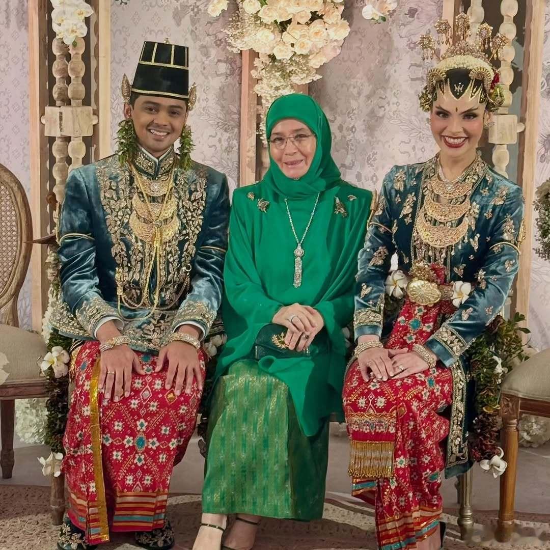 马来西亚王室 🇲🇾5月22日，彭亨王后阿兹赞出席二儿媳娜塔莎王妃的妹妹娜迪拉