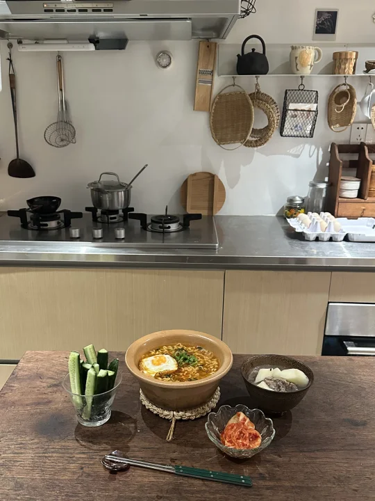 晚上吃金拉面🍜