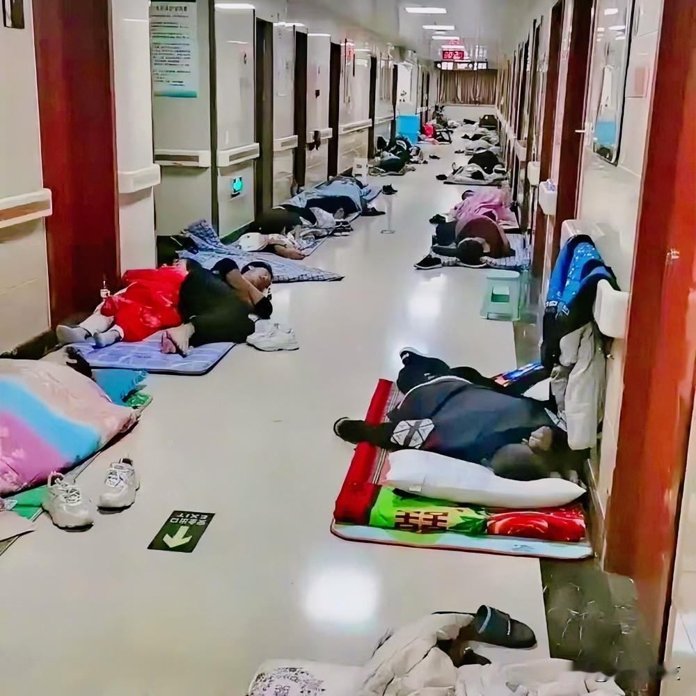 人们都说，去了医院ICU的，才能大彻大悟人这一生到底在追求什么。

厚厚的门，外
