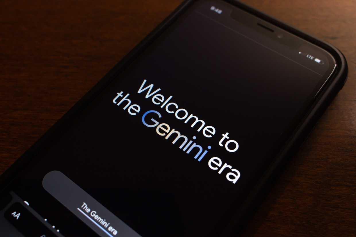 谷歌推出新Gemini 3.5 Flash大模型，聚焦于自主人工智能代理。
  