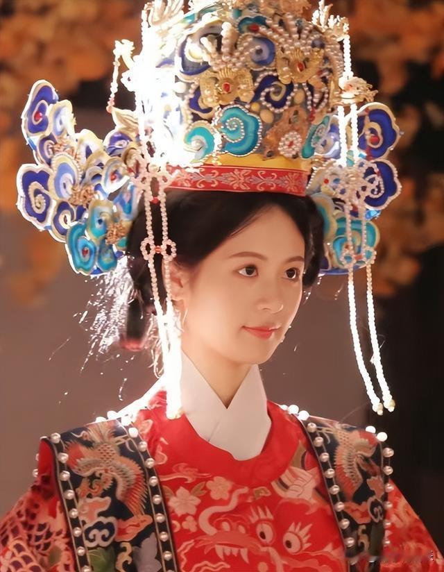10月8日，57岁的女星翁虹在社交平台发布的一条vlog迅速引爆热搜。视频中，她