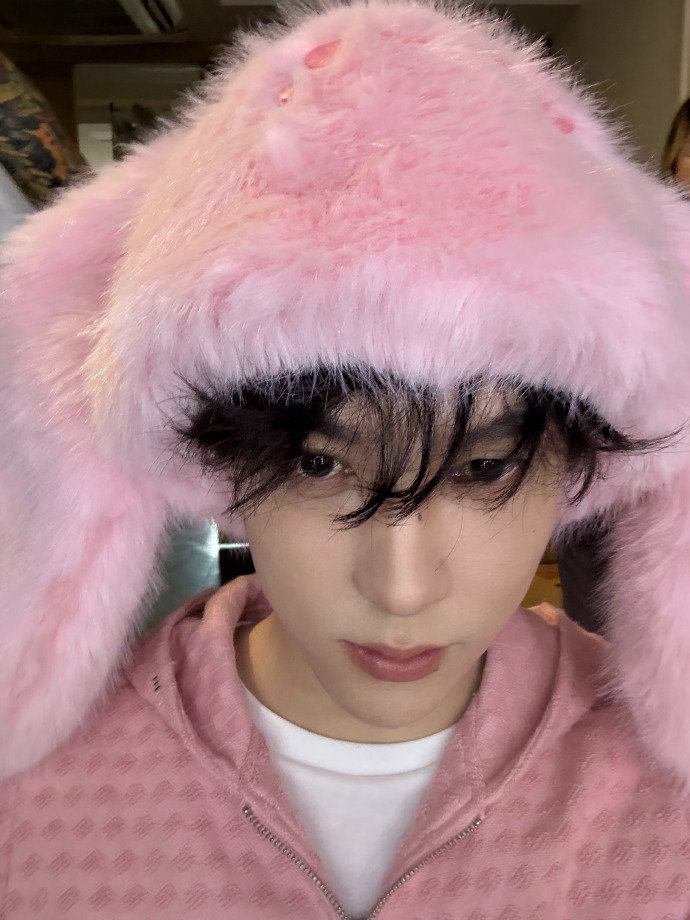 田栩宁立春四宫格 田栩宁居家男友味 田栩宁立春四宫格，田栩宁居家男友味，是灰色针