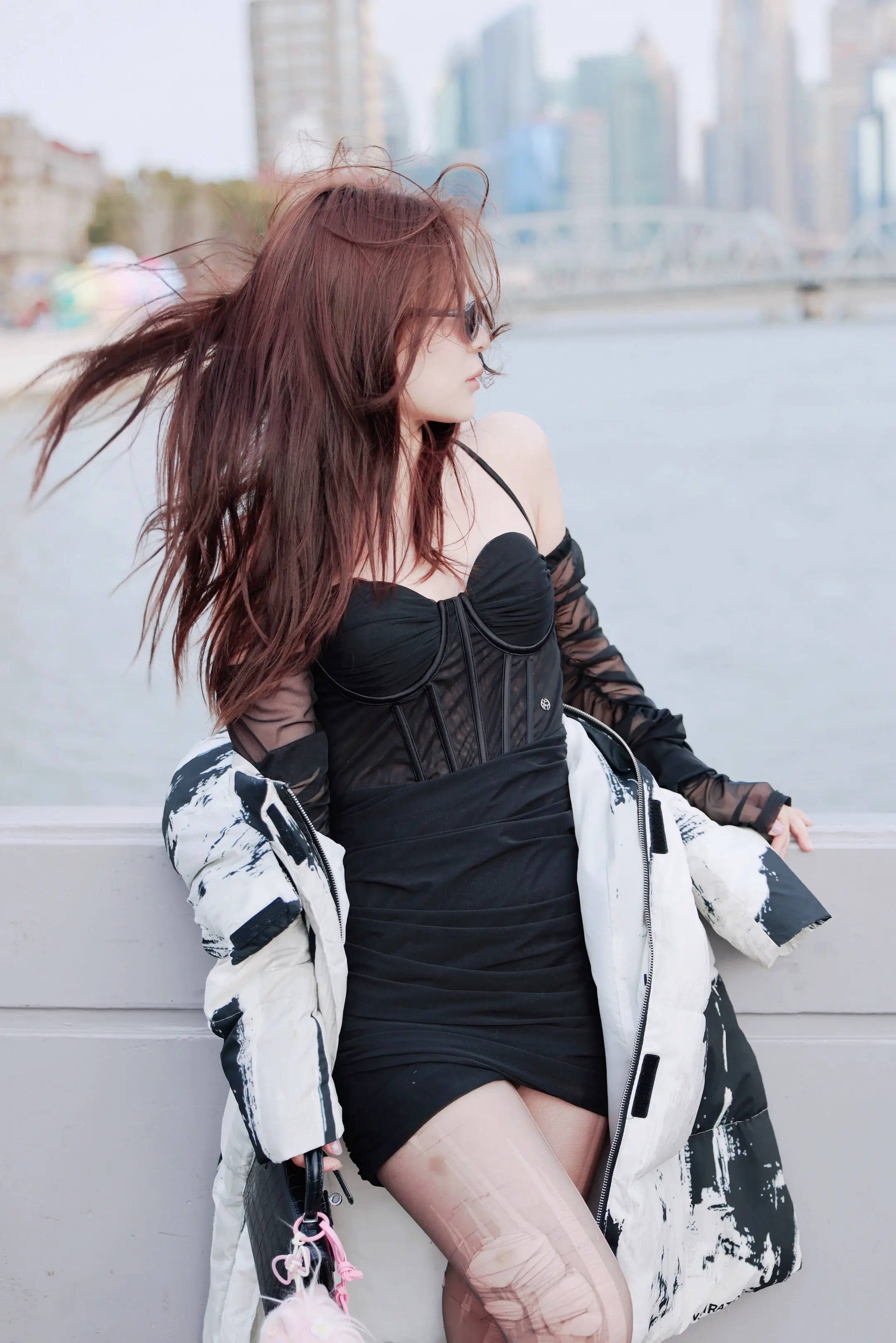 随性穿搭 理想女友穿搭 街拍穿搭 拍照从不批腿 一起野个好身材