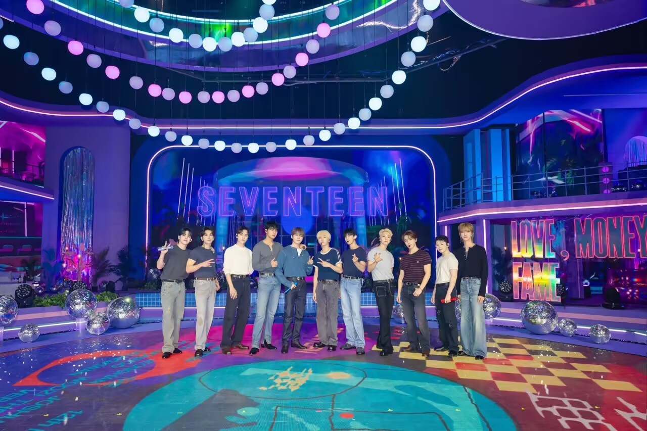 #SEVENTEEN打歌初舞台#打歌穿的啥哈哈哈哈哈哈哈海澜之家svt的衣柜？ 