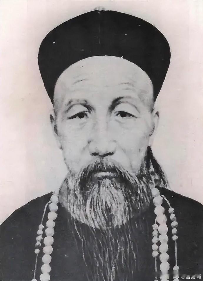 二十年职场生涯，吃了无数亏之后才明白这句话的含义：逆人性修己，顺人性待人。

曾