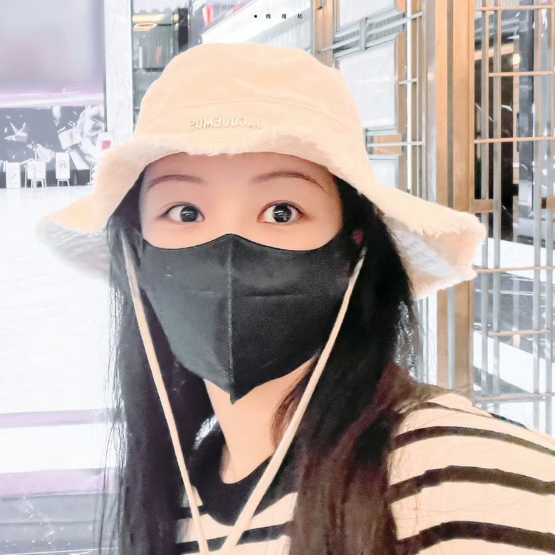 每一天都好想你在学校🏫真的好累好累好累 上高中之后 感觉自己人都麻痹了[苦涩]