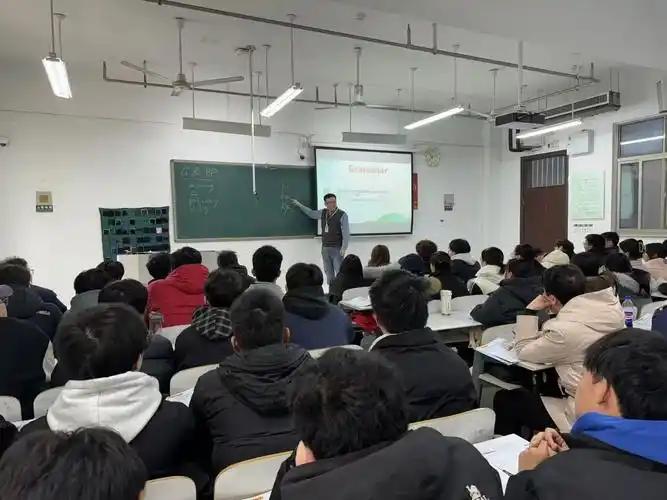 不费一枪一炮，几十年就能让文化认同淡掉？这些年我常琢磨一件事，我们花大力气啃一门