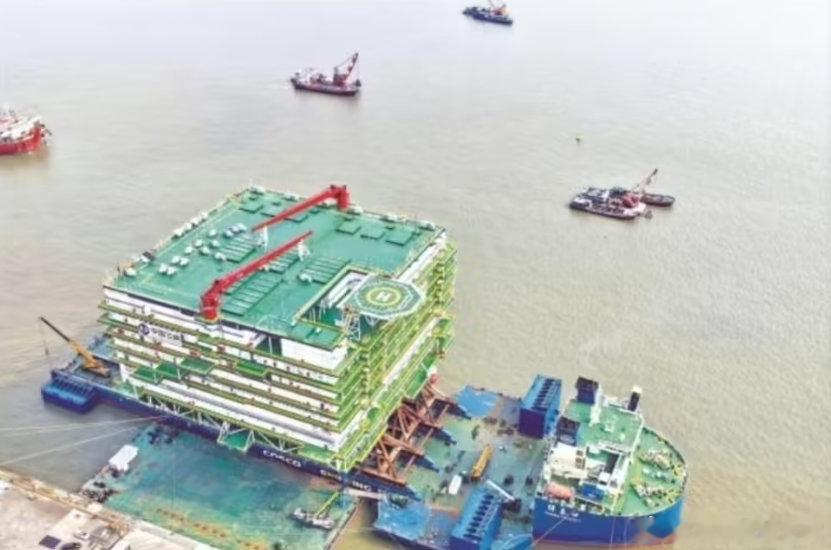 【世界最大规模海上换流站在江苏南通启运】世界最大规模海上换流站在南通启运据央视新