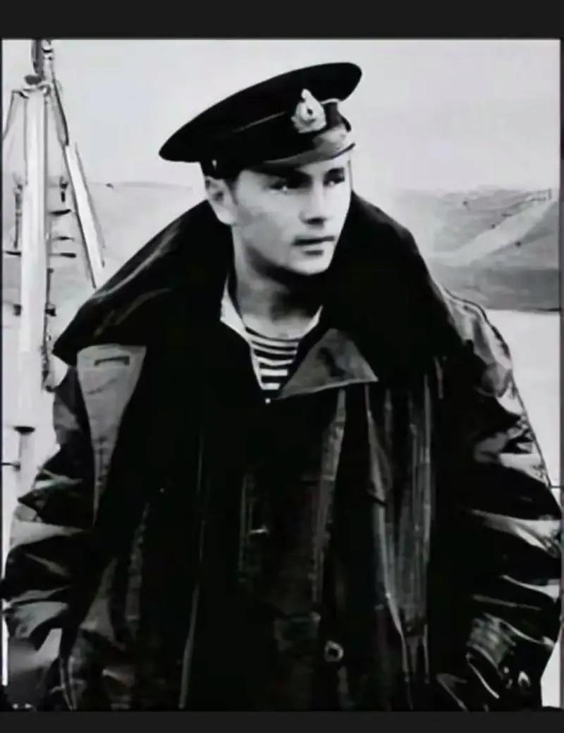 值得一说的是，萨布林不止给他的妻子写了绝笔信
他在被处决前也写给了他儿子一份信，