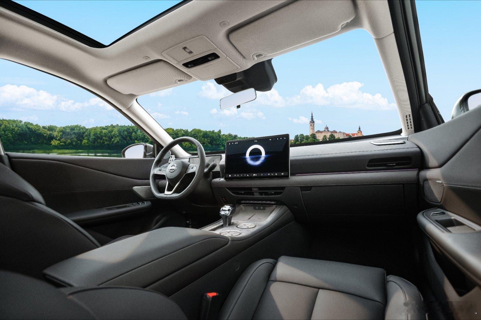 东风日产和华为深度合作的鸿蒙座舱落地天籁，智能化的风在油车中也是越吹越盛。在刚刚