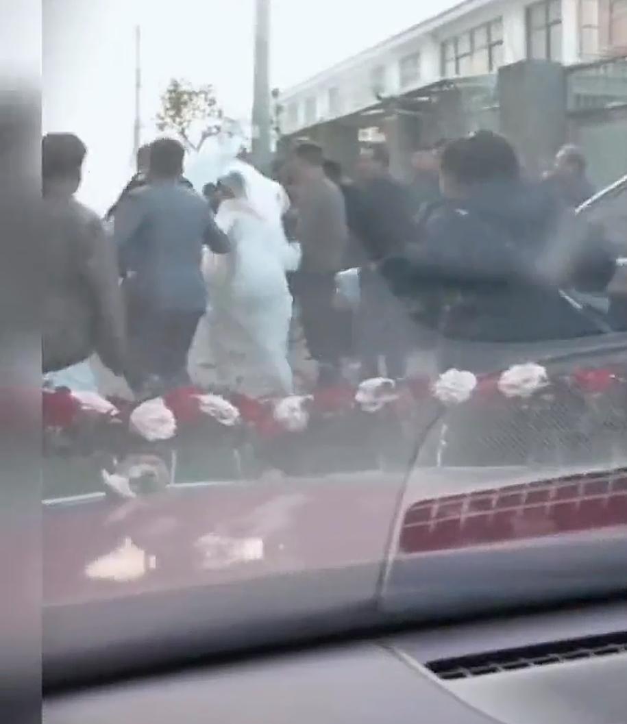 我也超讨厌小视频变图画这模式。原本鲜活的人物，一变成图画就像被定住了，没了灵动劲