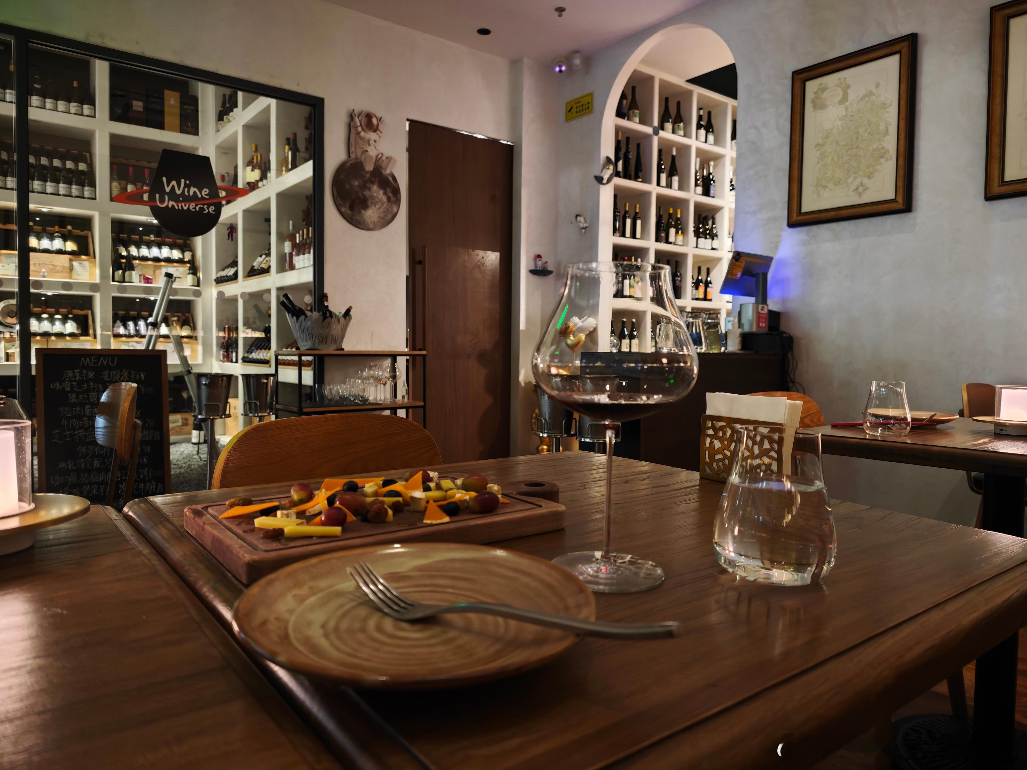 喝一杯，好好复盘一下自己的2025年，下周开始写今年的小米投资年度总结。小米科技