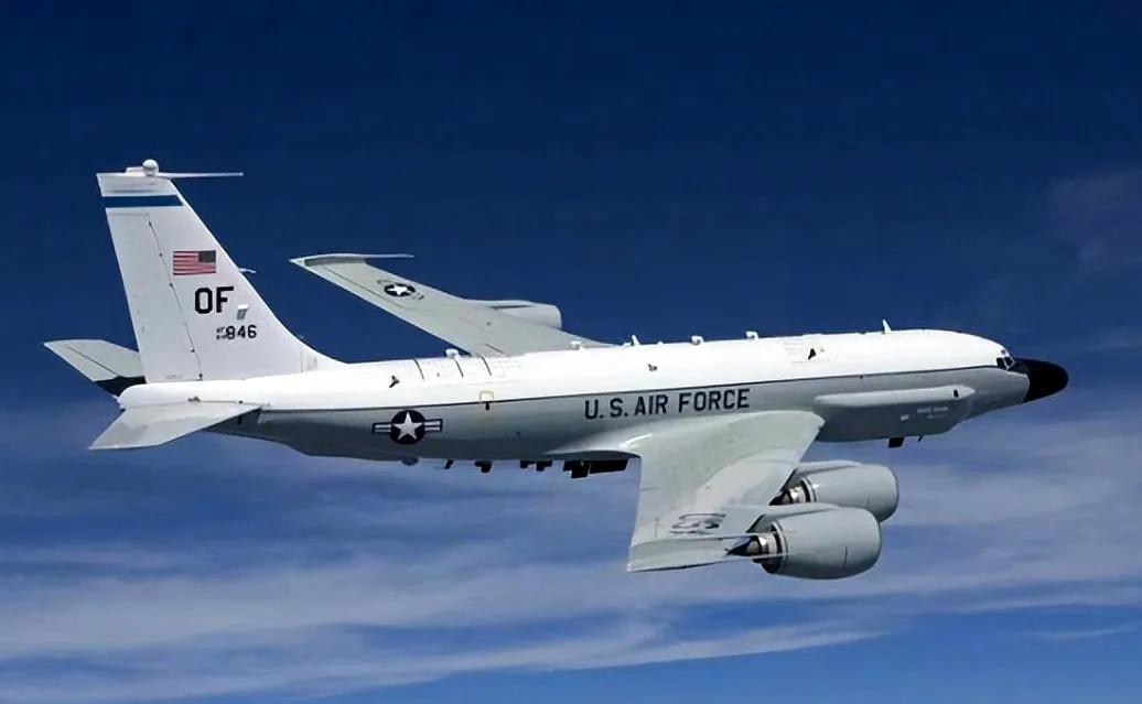 美国军机14日在东海空域继续挑衅，根据ADS-B信号可知，今天（6月14日）上午