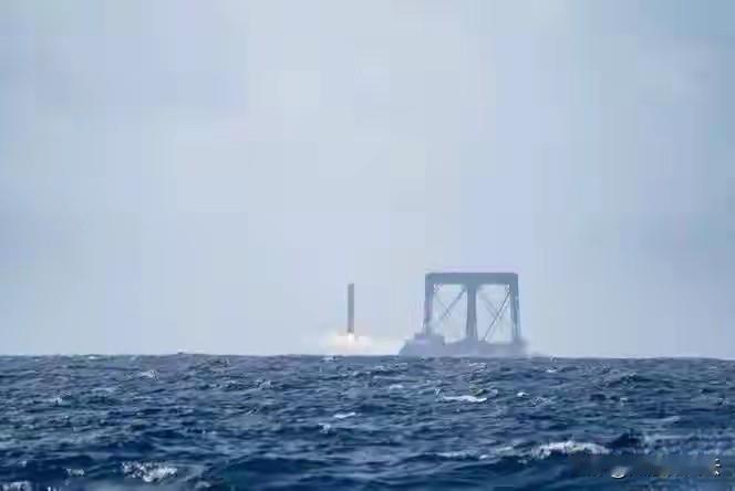 长征十号+梦舟飞船“双试验”封神，中国载人登月再冲新高！
      北京时间2