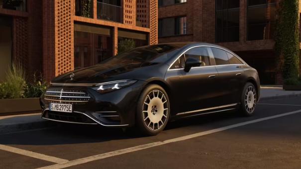 2027款奔驰EQS发布，还有人买吗？
2027款奔驰EQS一发布，第一反应是这