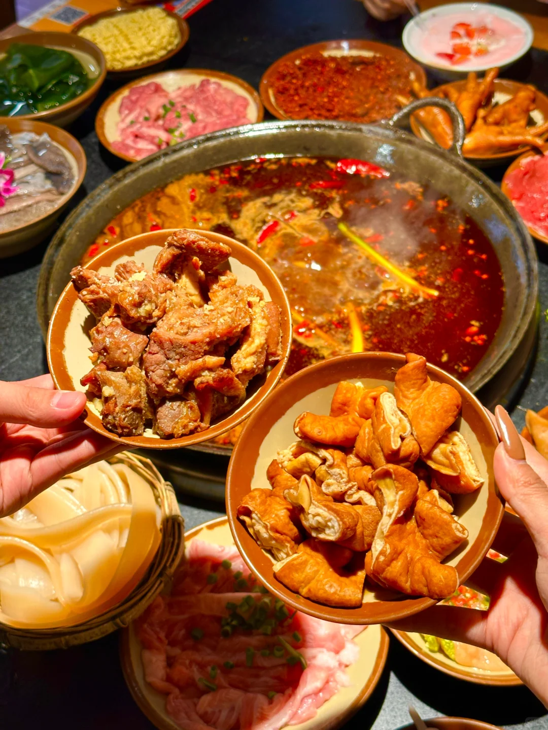 火锅治愈一切，入没有就两顿