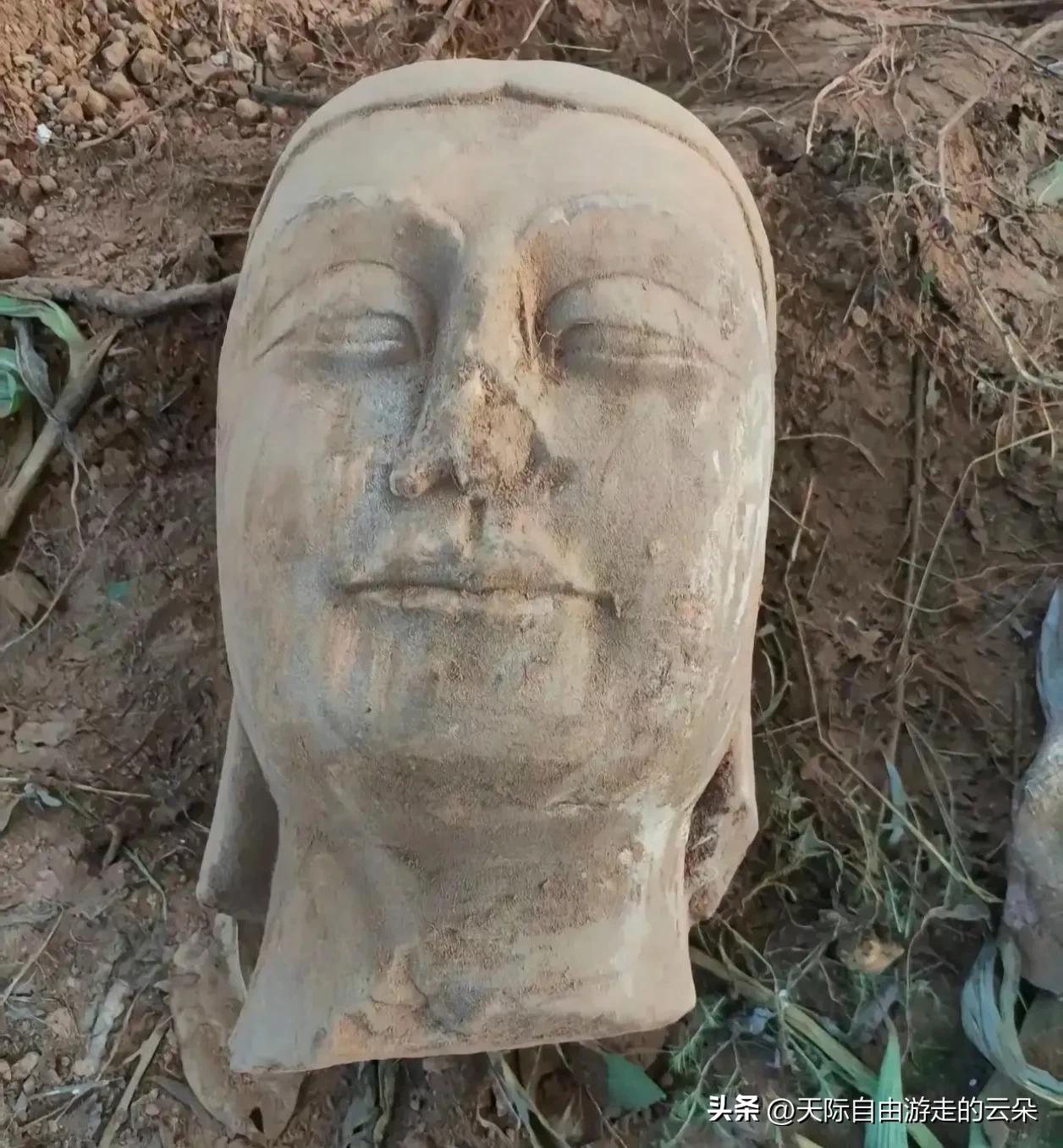 炸锅！村民养猪场旁一铲子下去，挖出的东西让整个博物馆坐不住了！

“地上文物看山