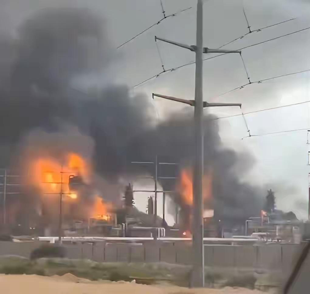天然气田遭以色列袭击，伊朗报复海湾油田，这下油价彻底压不住了
