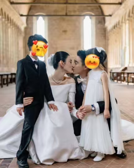 奚梦瑶何猷君婚礼恭喜奚梦瑶何猷君新婚圆满，七年相守终赴浪漫之约，阖家美满，儿女安