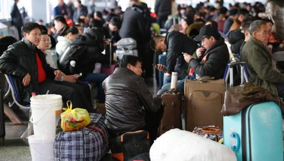 全国31个省只有7个还在涨人口！剩下的全在往外跑人！老家都快剩老头老太太了这日子