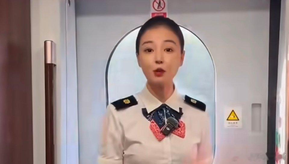 东北孩子回老家只要4个小时了从沈阳到长白山只要一个半小时！东北高铁越来越给力了，