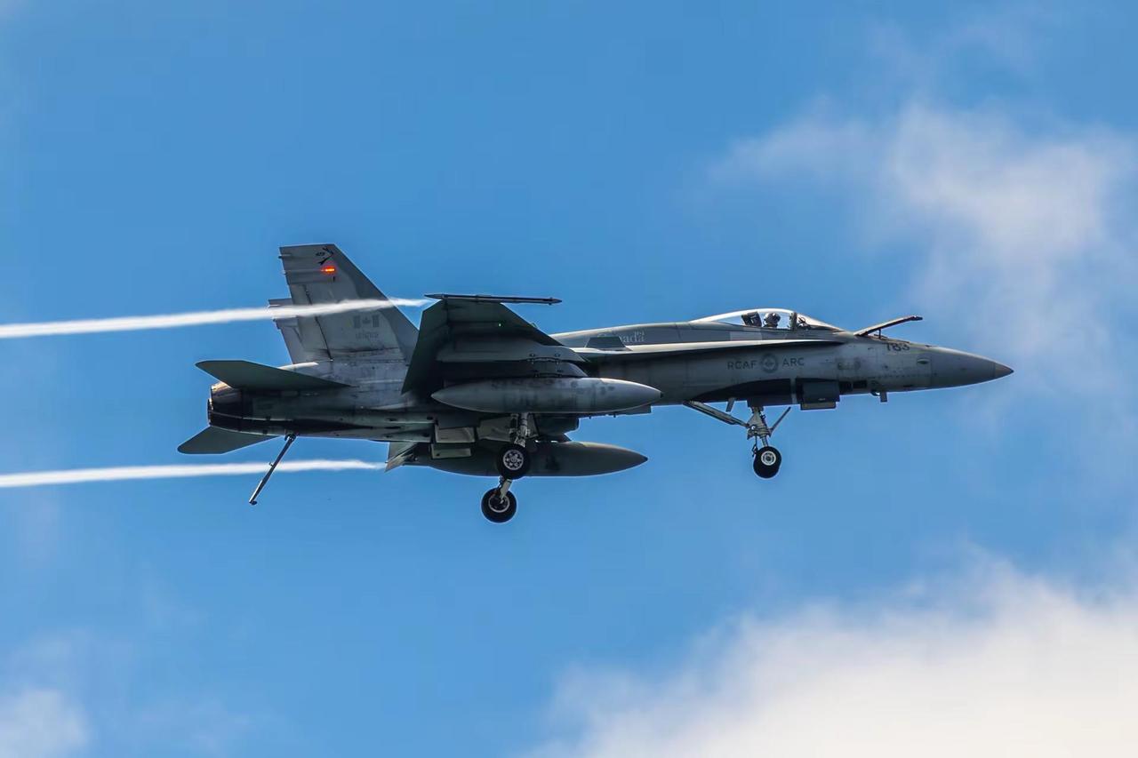 CF-18