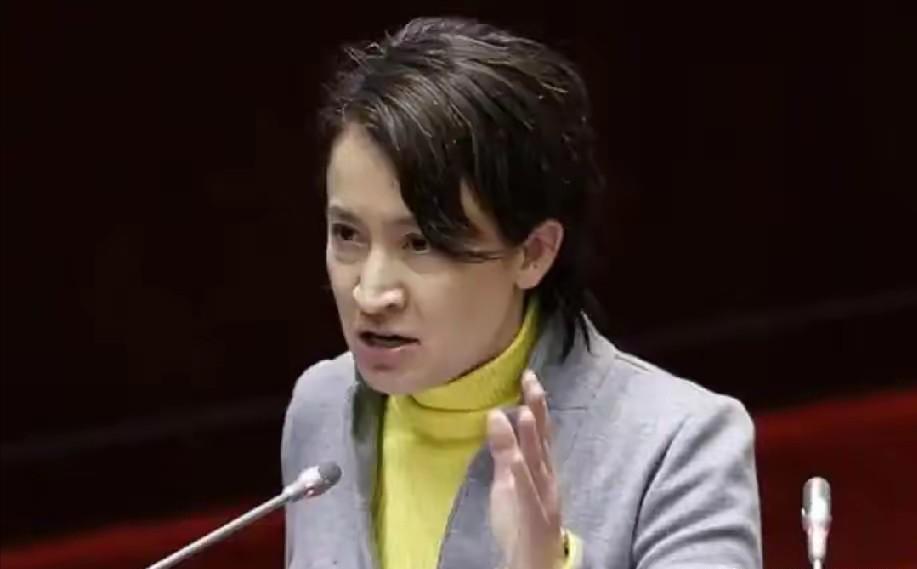 今天，箫美琴恼羞成怒，终于忍不住发话了！

话一出口，熟悉的味道就扑面而来。
 