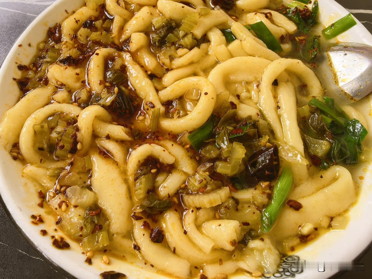 凉鱼，香椿面皮[惊呆]