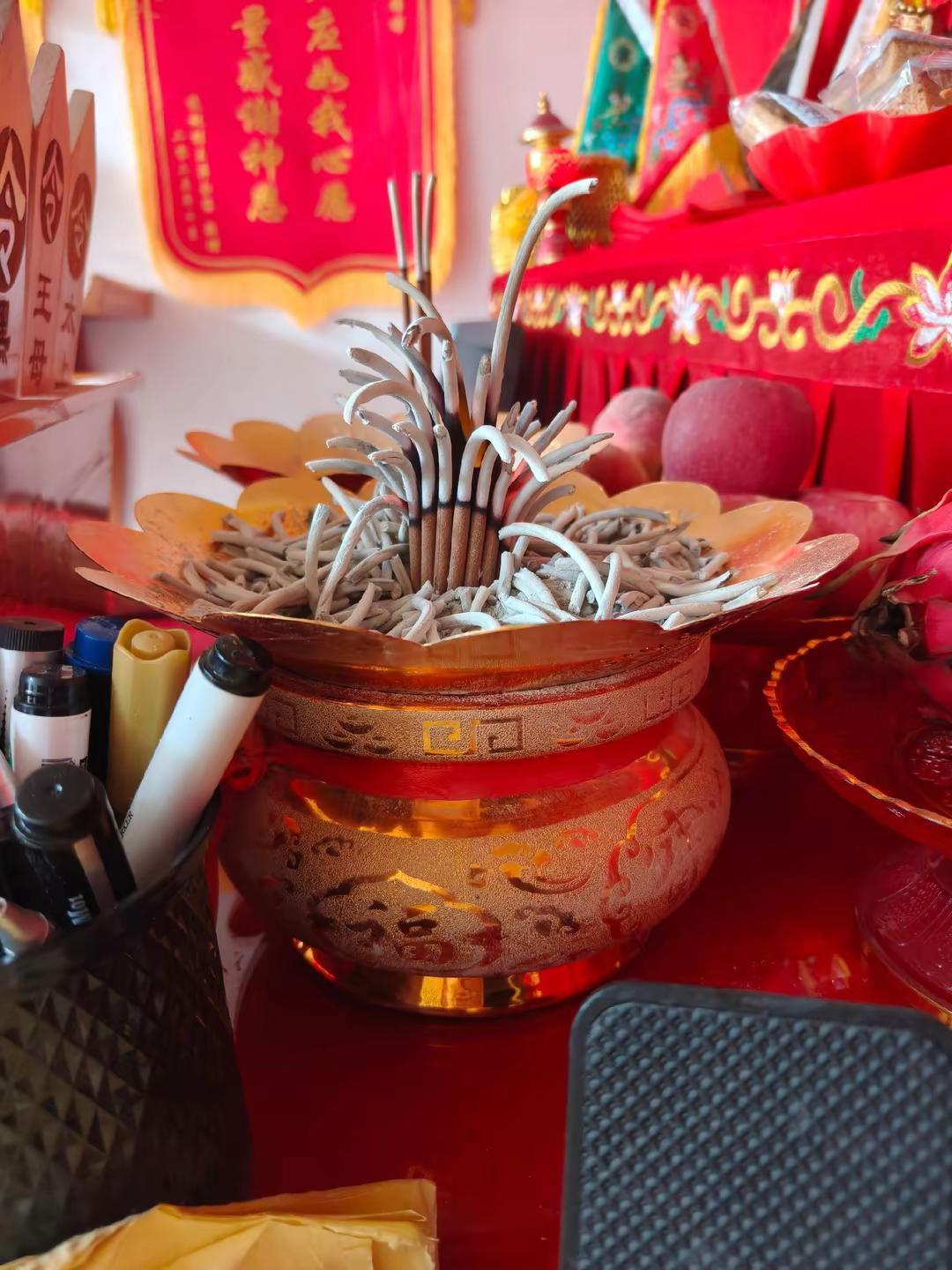  知足常乐，日日欢喜。