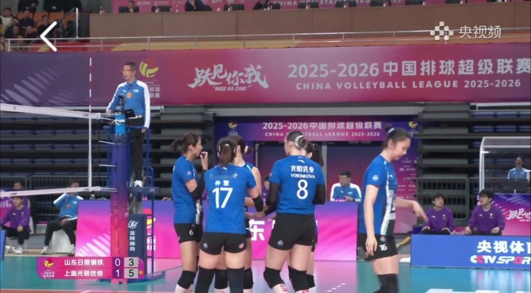 女排超级联赛半决赛第一回合“全华班”皆0：3负于“国际班”班！


拥有外援主攻