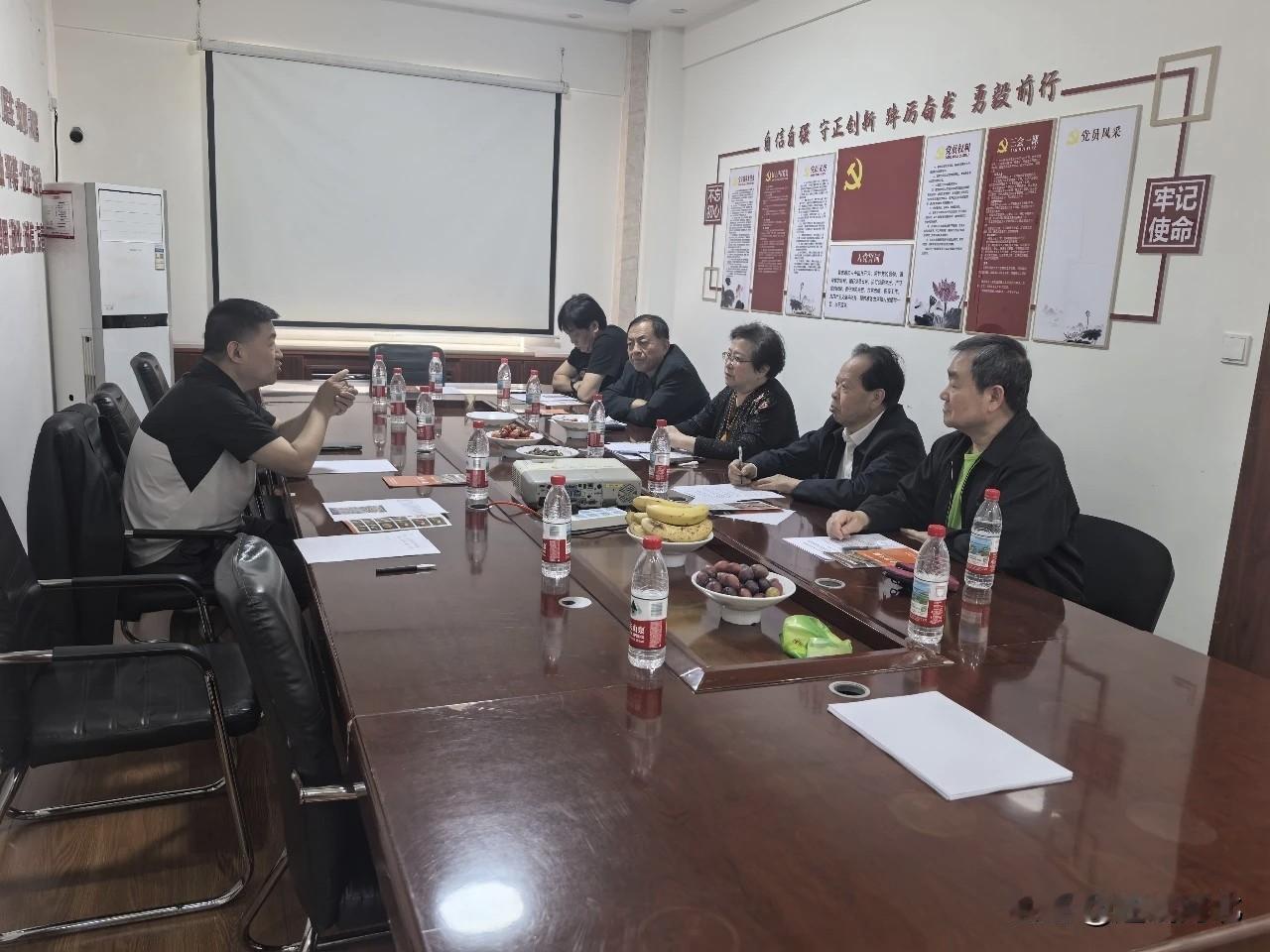 【河北省饭烹协调研冀成餐饮 助力河北火锅鸡产业提质升级】4月15日，河北省饭店烹