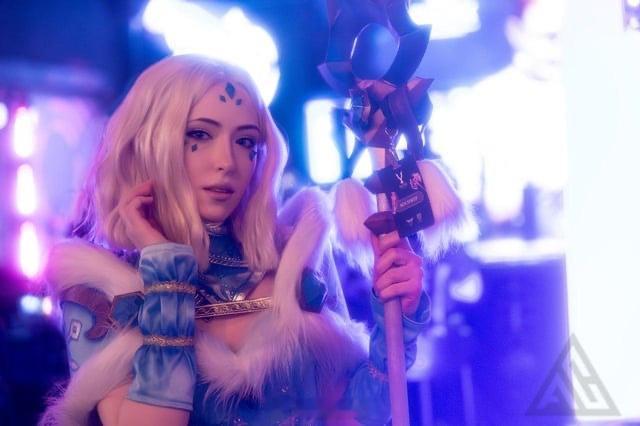 Twitch主播Mikurokaa的冰女COS[哇]#dota2##cospla