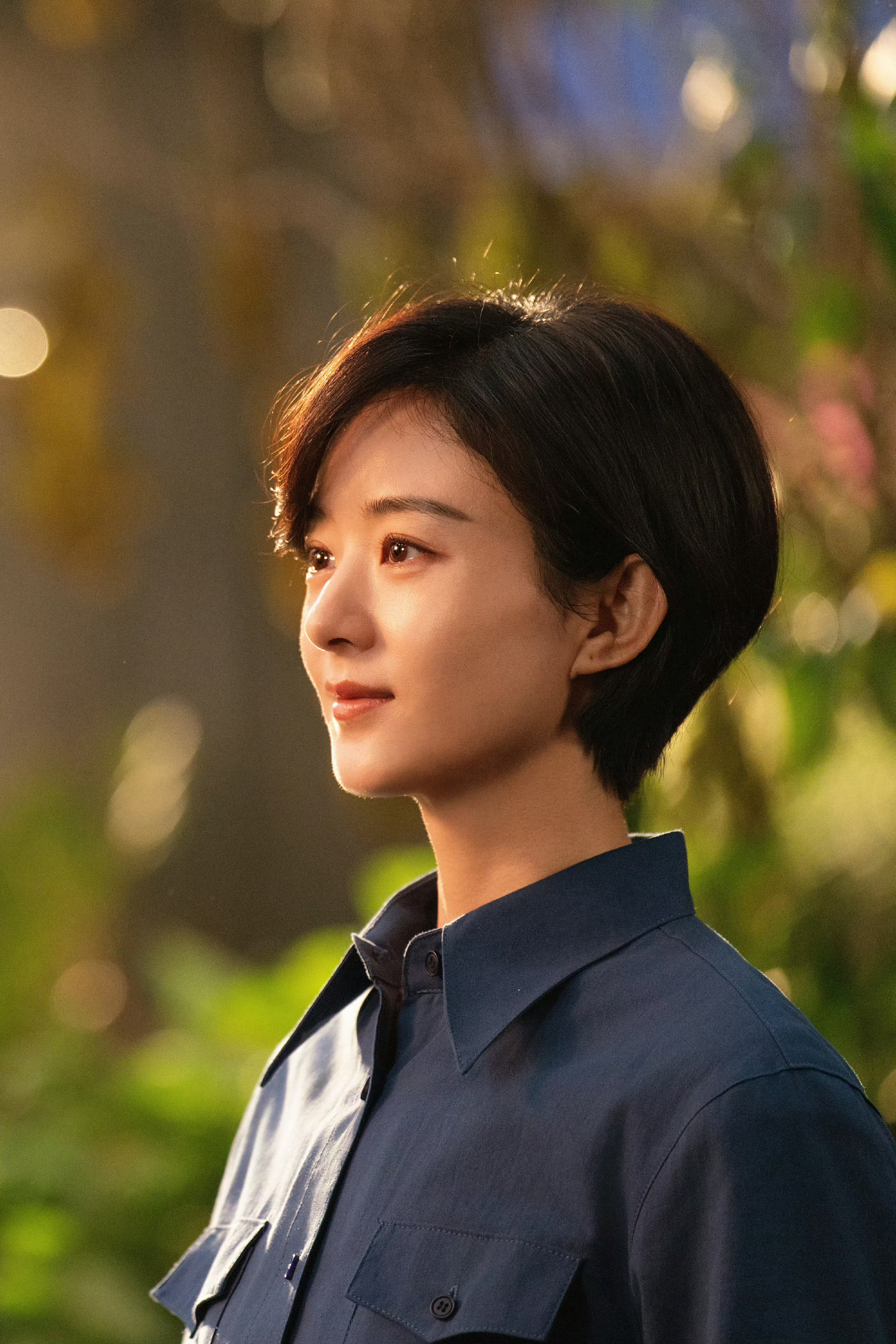 李秋萍台风逆行的身影太有力量！继续看《小城大事》和李秋萍不见不散