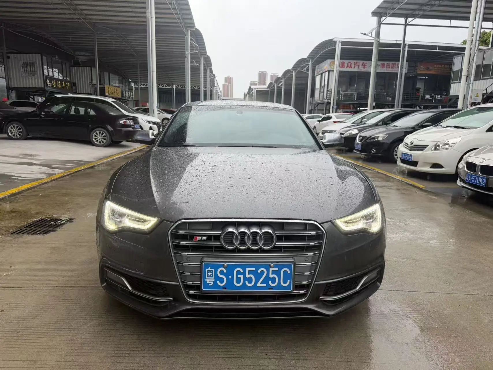 15年10月。奥迪S5 全进口 3.0T V6缸机器发动机  四门无边...