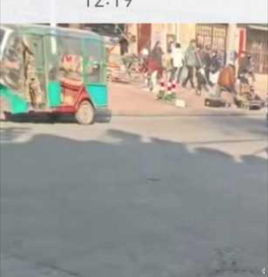 我今天这张P1全网首爆，打响了我们亮神出街第一炮 P2 的脸和身段绝绝子 