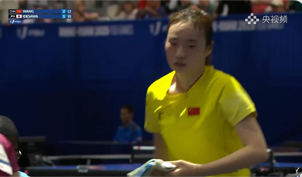 王晓彤2-1出泽杏佳要打出气势来 出泽杏佳在日本连前十都排不上的怎么可能到了大运