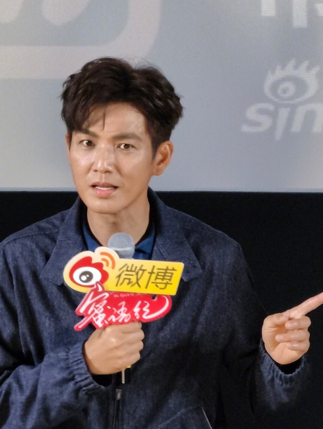 钟汉良回应没离过婚的女人不谈蜜语纪活动名场面笑不活了！钟汉良在线澄清：是角色人设