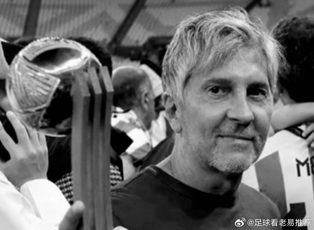 官方沉痛悼念！阿足协确认：本周末各级别足球赛事赛前默哀一分钟，送别梅西父亲豪尔赫